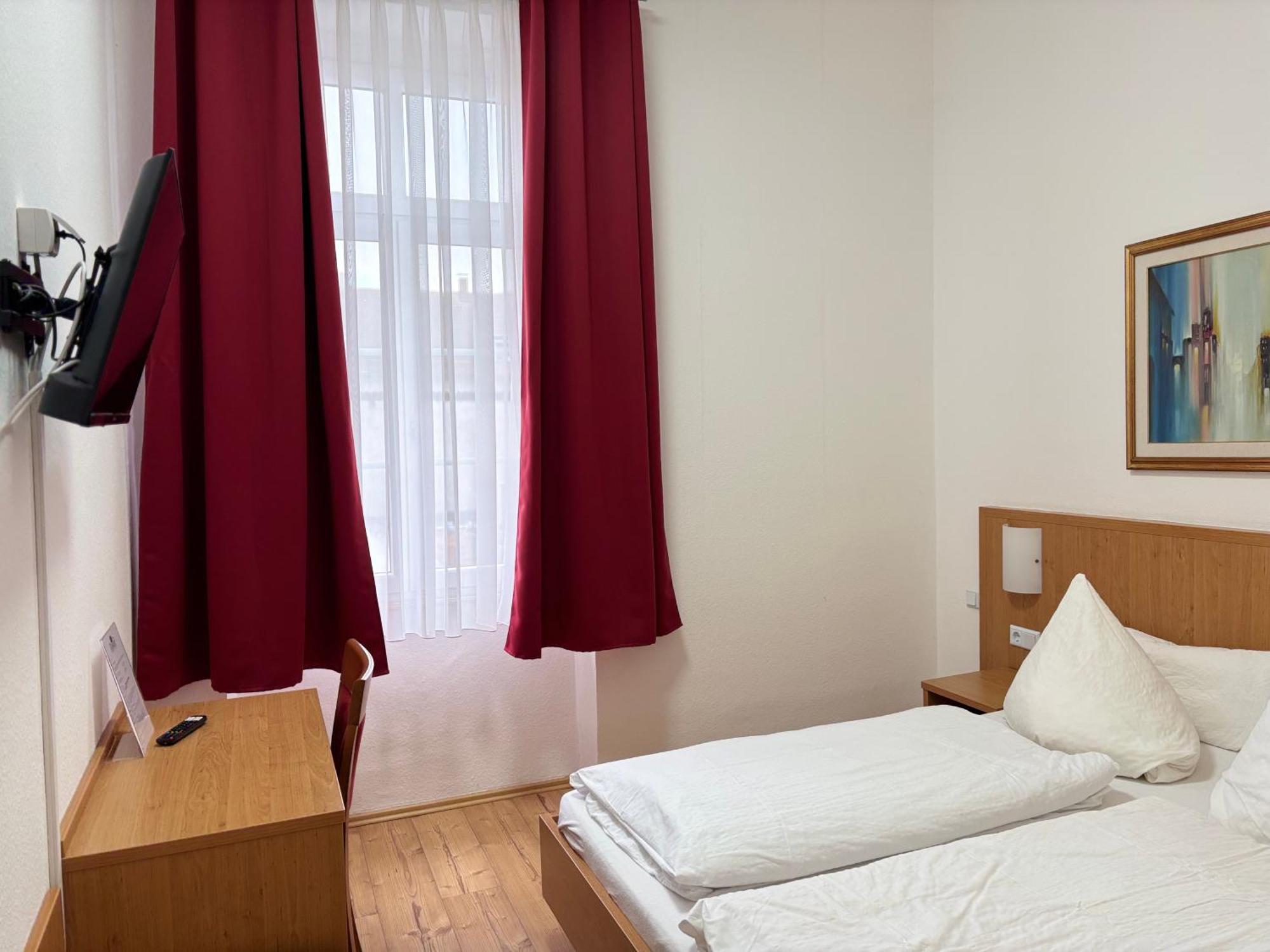 Hotel Restaurant Schwert Kehl Экстерьер фото