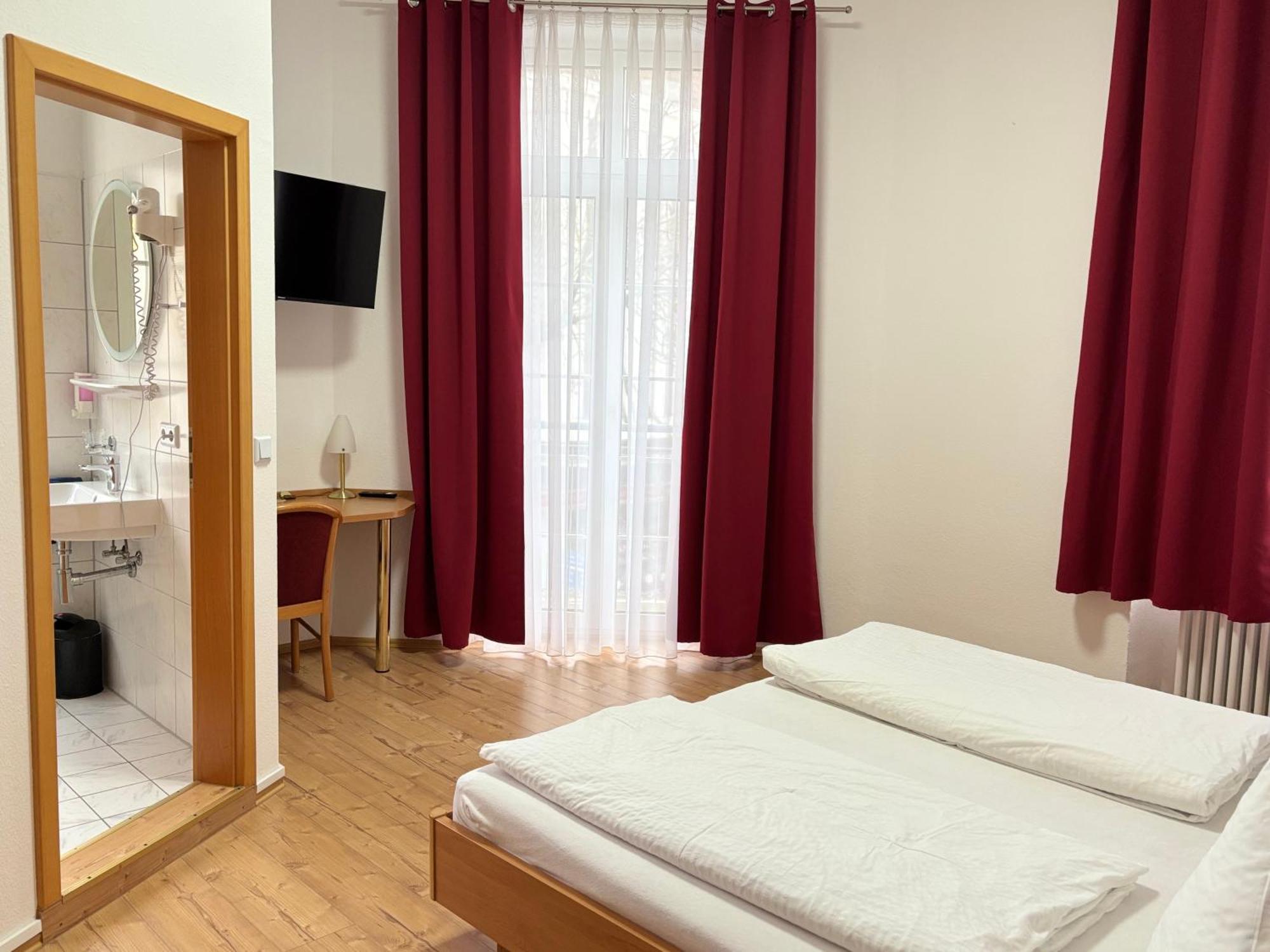Hotel Restaurant Schwert Kehl Экстерьер фото